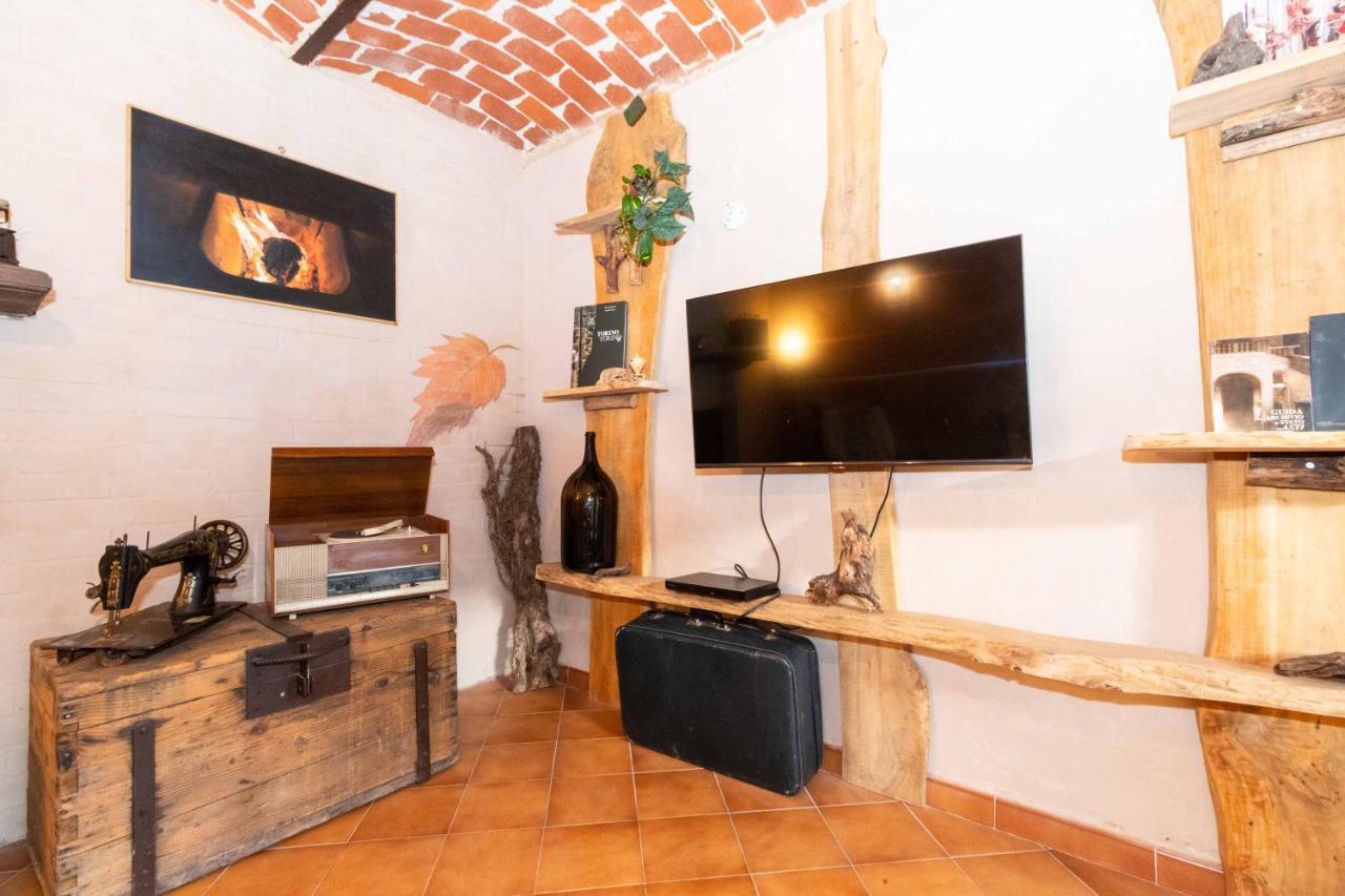 Casa Delle Foglie Sussurranti * Asti