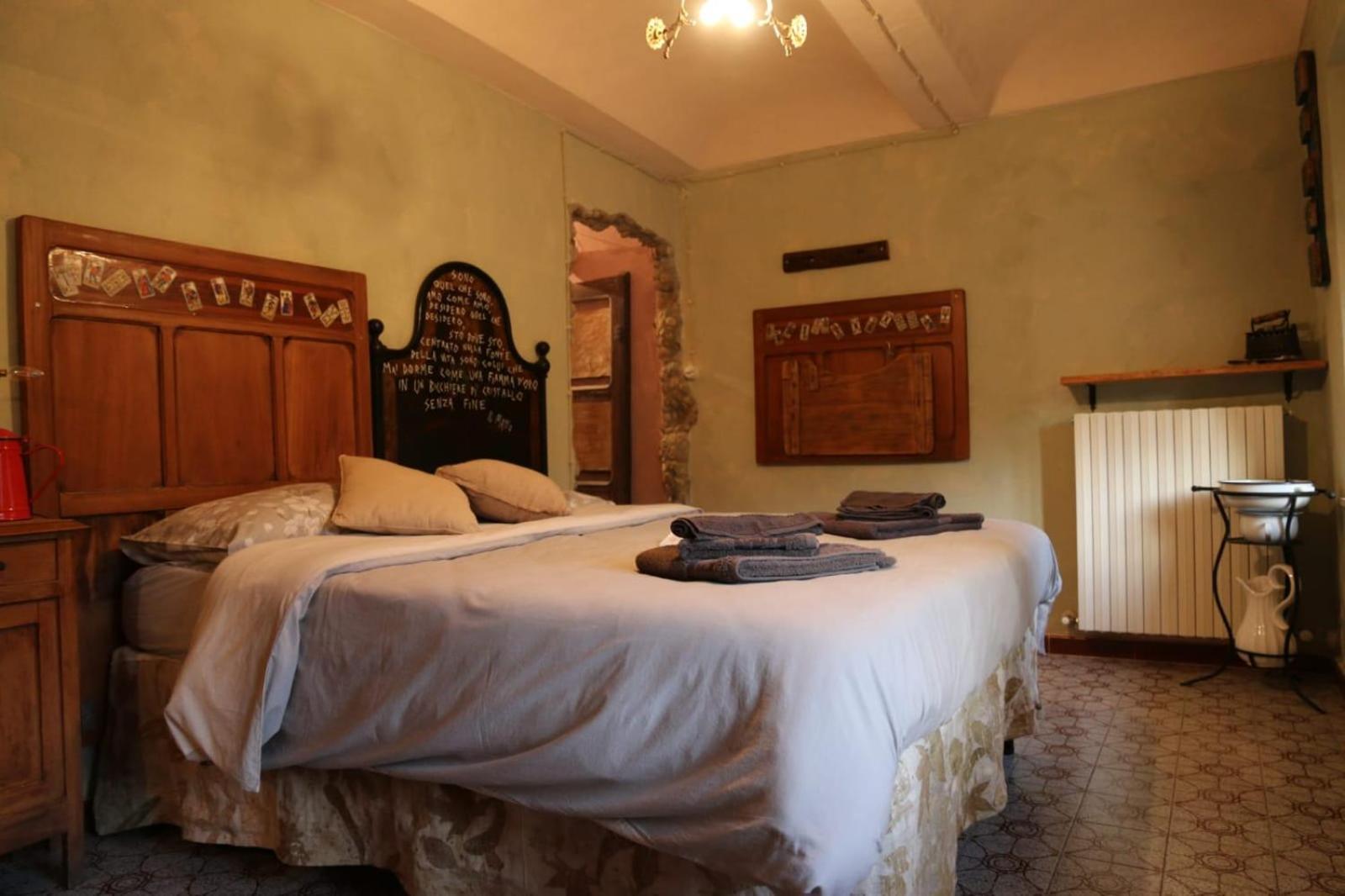 Casa Delle Foglie Sussurranti Ferienhaus Asti